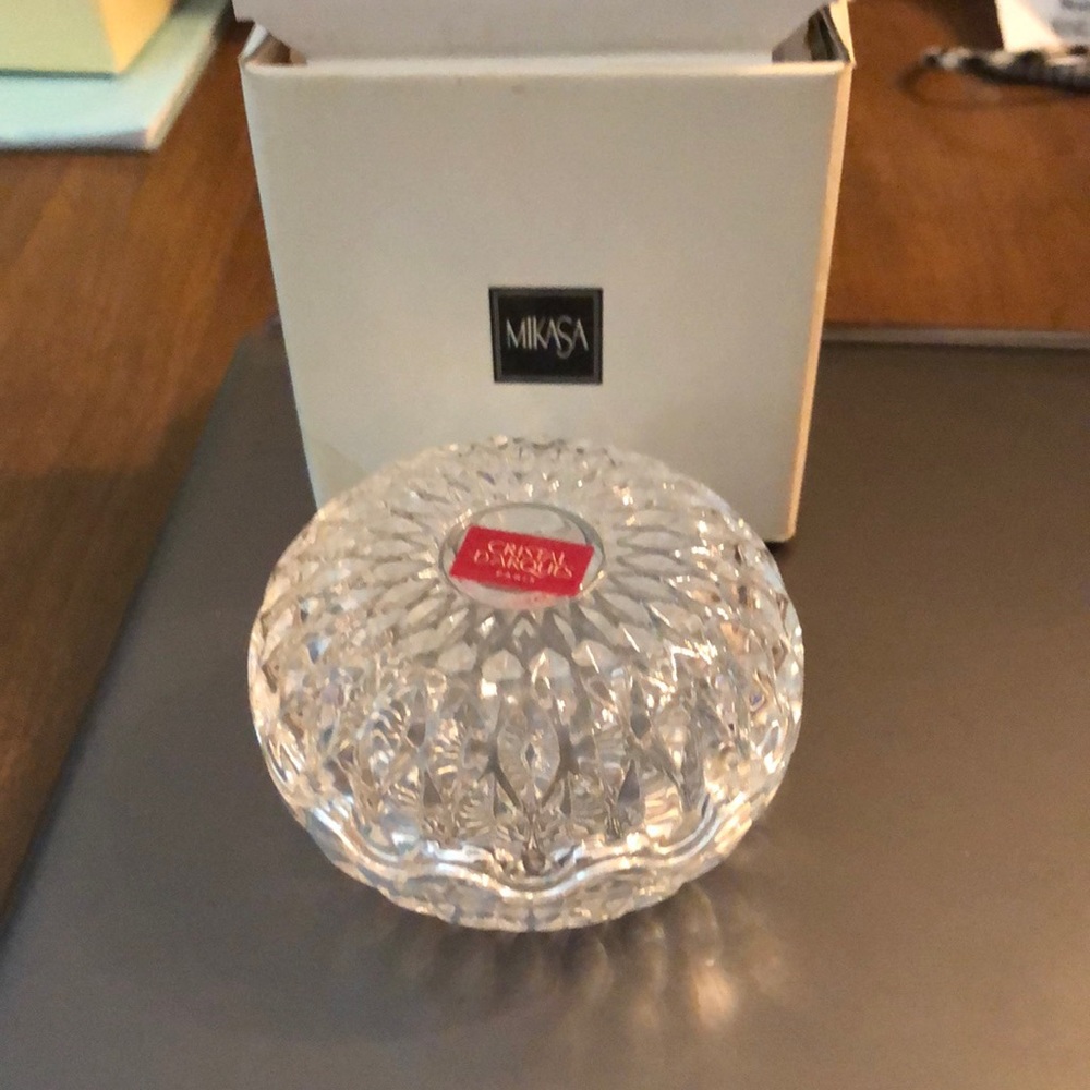 Mikasa covered trinket box